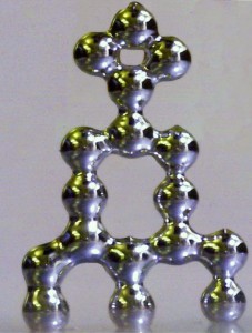 Researchers have developed three-dimensional structures out of liquid metal. Image: (Image courtesy of Professor Michael Dickey, NC State)