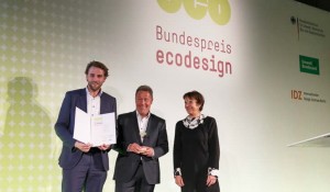 The Award was granted to Peter Sander (Middle) and Bastian Schäfer (Left), both of the Airbus Emerging Technologies & Concepts team, by Maria Krautzberger (President of the Federal Environment Agency) in November. (Photo courtesy of Airbus APWorks GmbH)