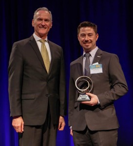 Gov. Dennis Daugaard (left) and Christian Widener, South Dakota Entrepreneur of the Year, at the 2018 South Dakota Governor’s Office of Economic Development annual conference in Sioux Falls, SD. (Photo courtesy of SD School of Mines)