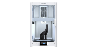 The UltiMaker S7 introduces a range of new features designed for ease of use and print reliability including automated bed leveling.